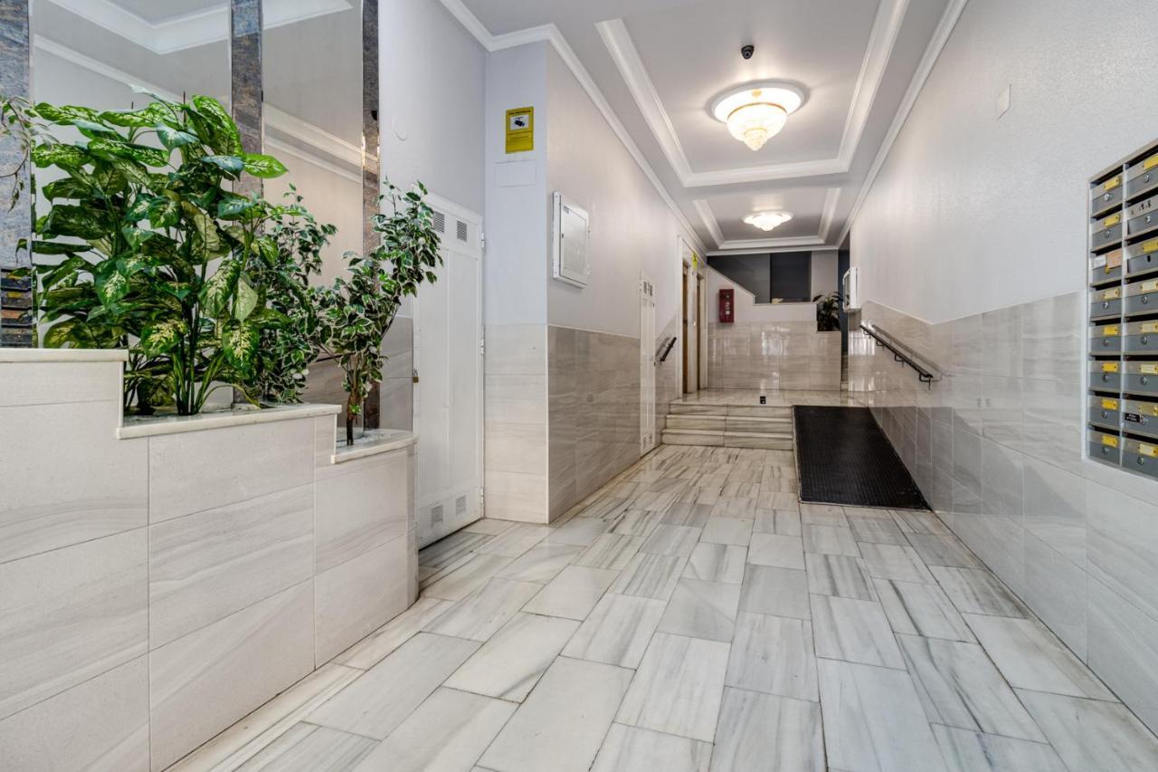Apartamento Caballero De Rodas Торевиеха Екстериор снимка